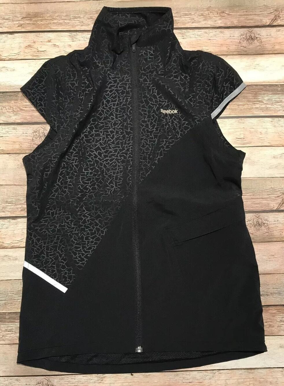 Reebok Womens Size XS Black 'Play Dry' Sleeveless Full Zip Vest